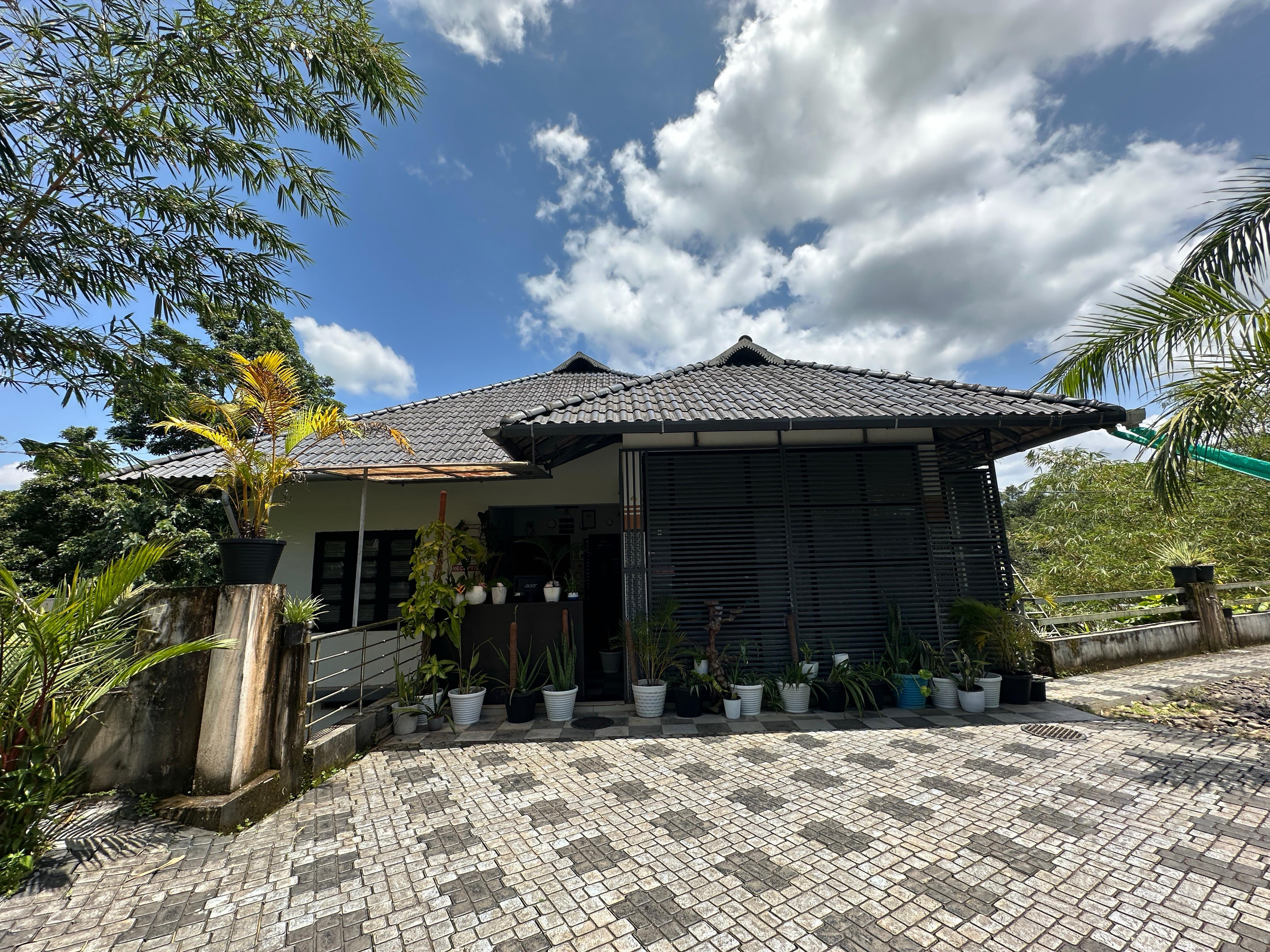 Puzhayoram Resort - Tap to explore photos