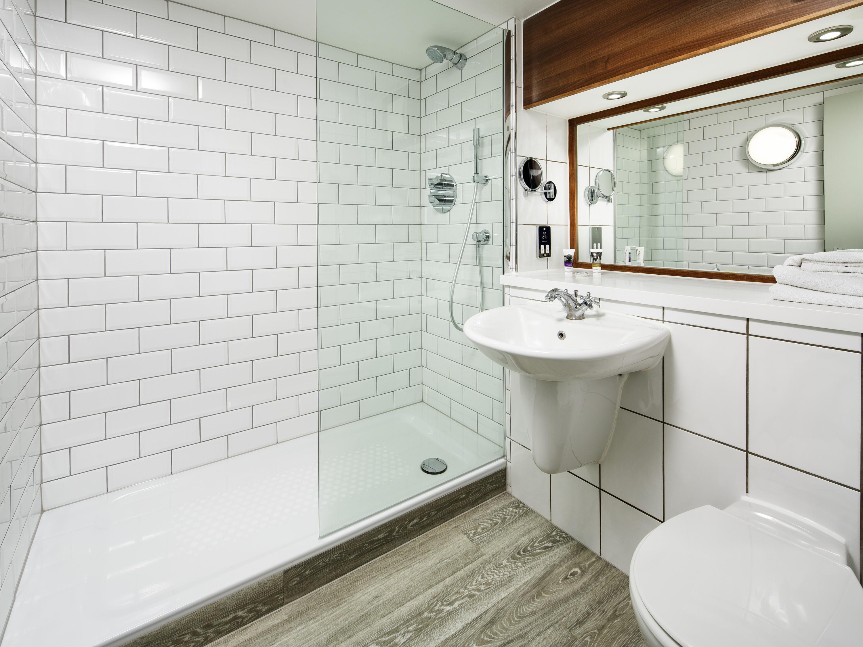 Mercure Brighton Seafront Hotel - Tap to explore photos