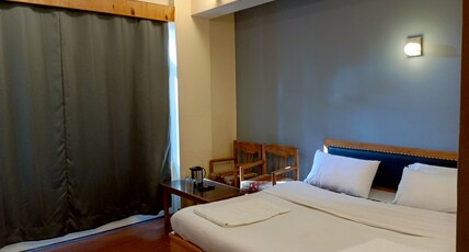 Hotel Grand Jigar Near Dal Lake Room Type - Deluxe Room Hotel Grand Jigar Near Dal Lake Room Type - Deluxe Room