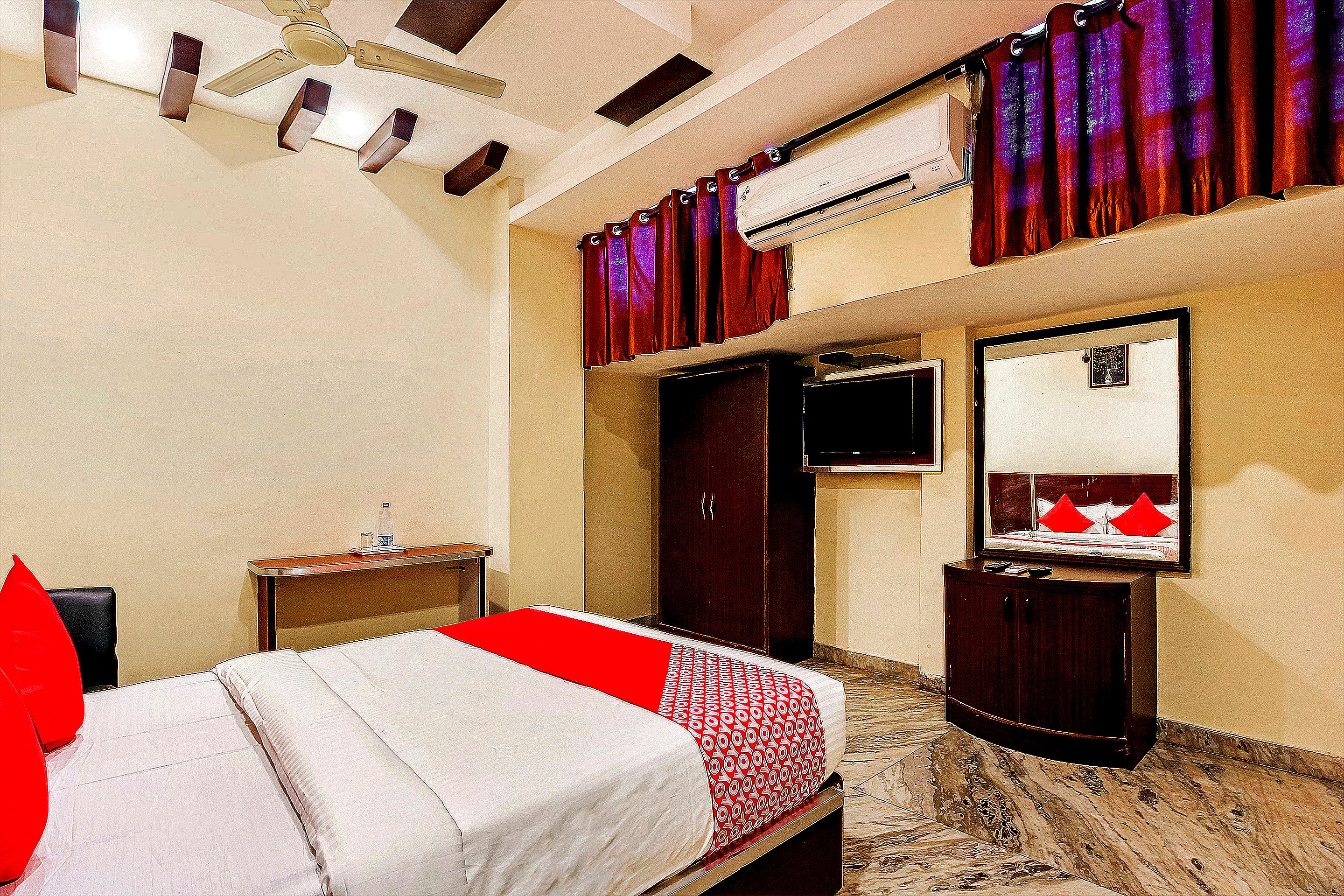 Hotel O Pearl City - Tap to explore photos