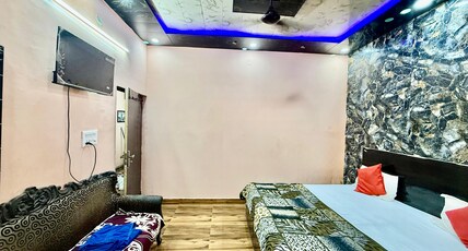 Hotel Sky near Industrial Area Room Type - Deluxe Room
