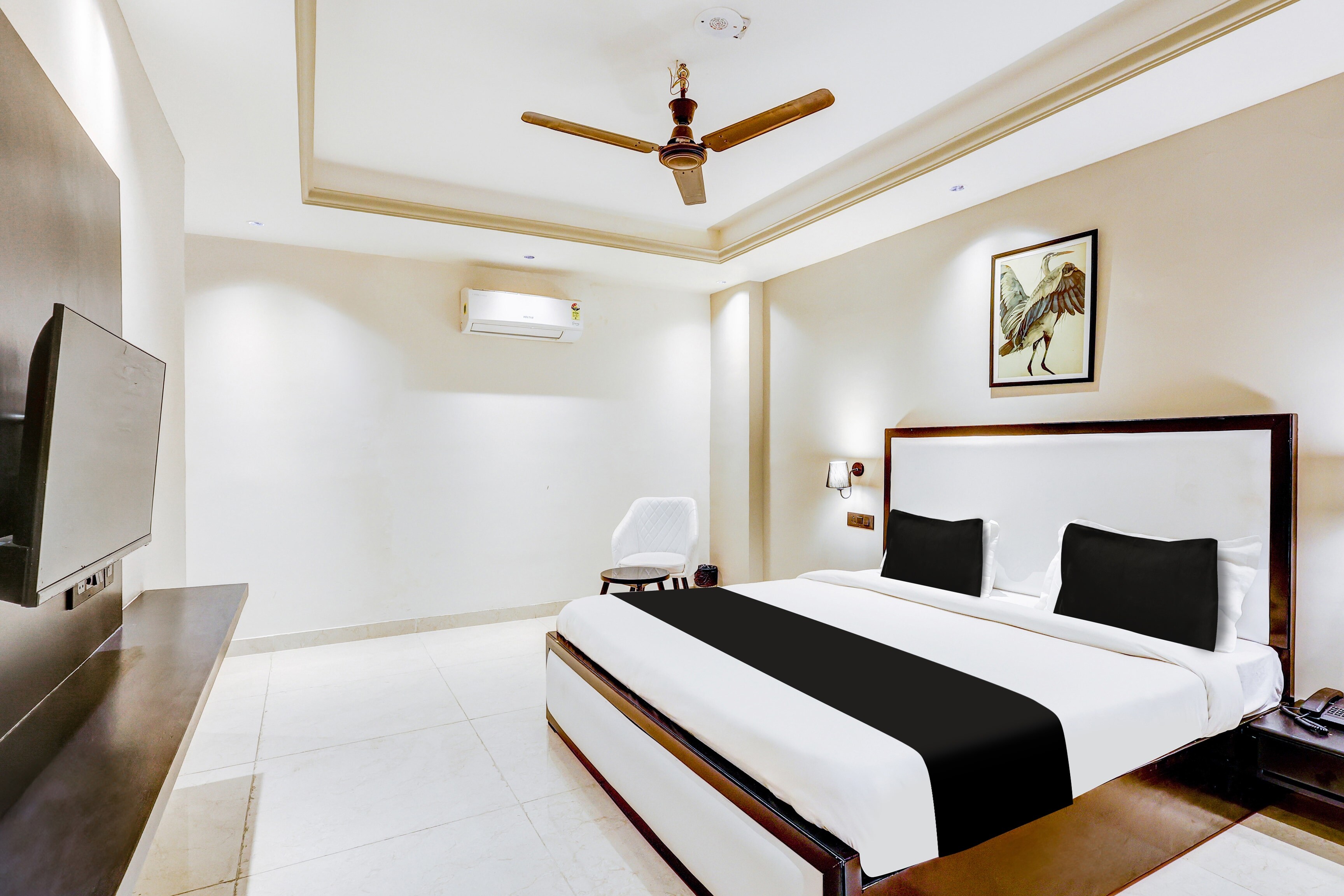 Townhouse Oak Udyog Vihar - Tap to explore photos
