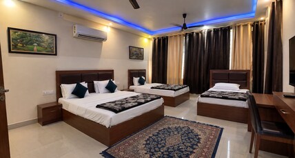 SHREE ANJANA HOTEL Room Type - DELUXE FAMILY ROOM S02 SHREE ANJANA HOTEL Room Type - DELUXE FAMILY ROOM S02