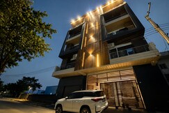 Amaya Stays Rooh Cozy 3BHK Near Delhi Airport