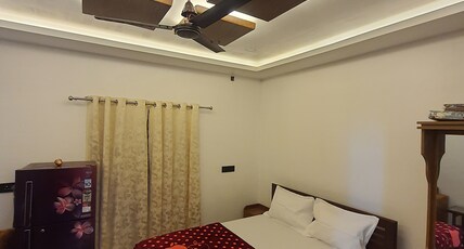 CARDAMOM ROCK RESORTS Room Type - Executive Room with valley view
