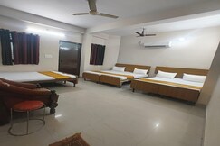 Sankatha Guest House | 50mtr Kashi Vishwanath Temple