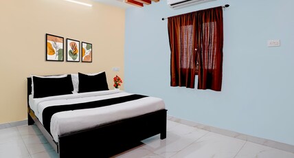 Collection ORajiv Gandhi StatuePondicherry Room Type - Deluxe Room