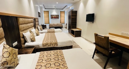 INDIAN ROLLER Room Type - Family Suite