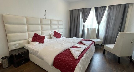 Hotel Apple Tree Restaurant & Cafe Room Type - Family Deluxe Room