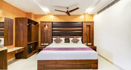 Tree Inn Jubilee Room Type - STANDARD ROOM AC