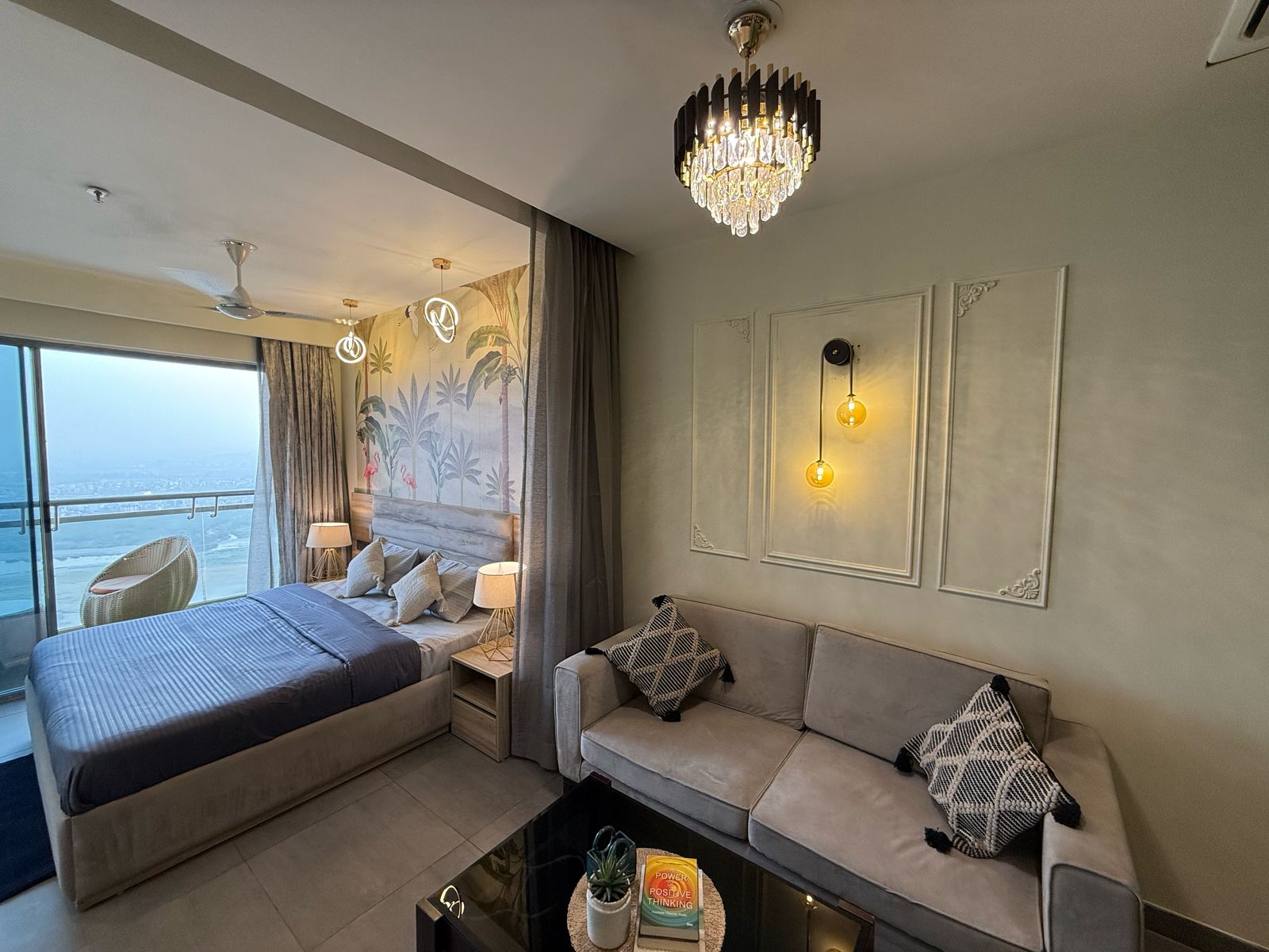 Panoramic city & river views from 40th floor - Tap to explore photos