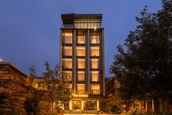 DLS Hotels Amritsar (200 Steps to The Golden Temple)