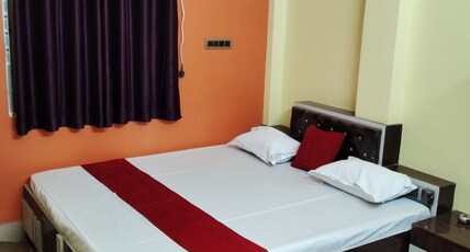 Sonar Tori Hotel & Restaurant Room Type - Semi Deluxe (AC)