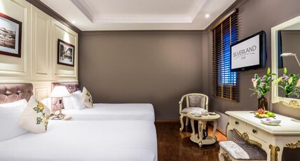Silverland Jolie Hotel Room Type - Deluxe Double or Twin (with Afternoon tea) - No Window Silverland Jolie Hotel Room Type - Deluxe Double or Twin (with Afternoon tea) - No Window