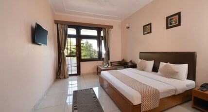 Maya Regency Bhimtal by Chirping Hills Room Type - Premium Room with Balcony and Garden View