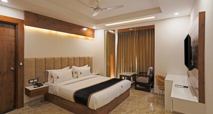Hotel Red Blu Room Type - Family Four Beded Room with free wifi