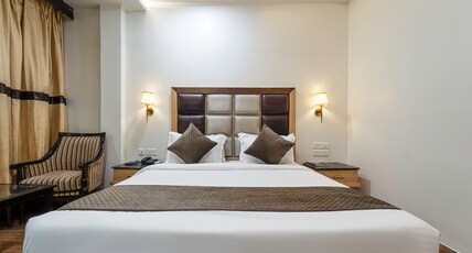 Hotel Aroma Residency City Center Bani Park Room Type - Standard Room