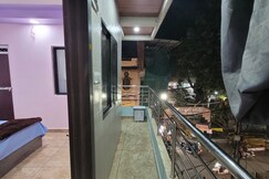 Shri kulluka guest house