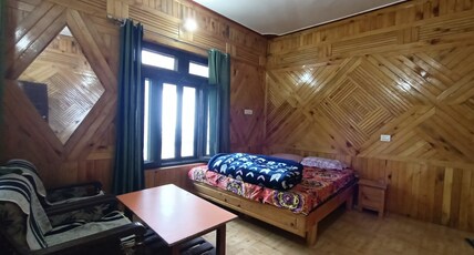 Hotel Weekend Masti Room Type - Deluxe Room
