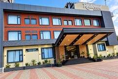 Redwood Resorts