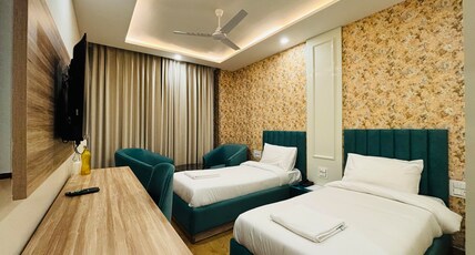 Hotel EL Pino Room Type - Super Deluxe Twin Room