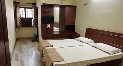 Ravi Teja Lodge Room Type - Standard AC ROOM