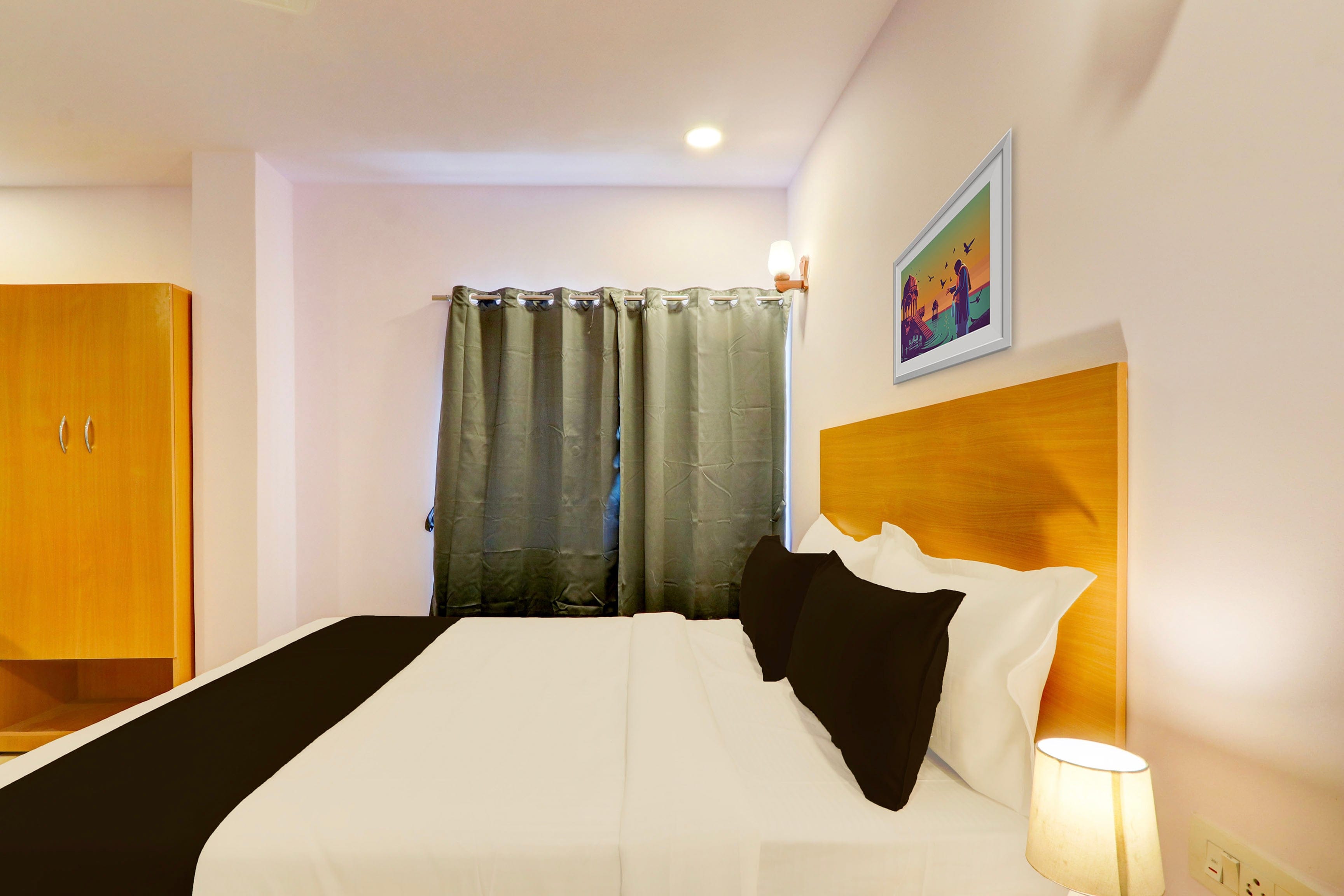 Super Townhouse RCC Marvel - Tap to explore photos