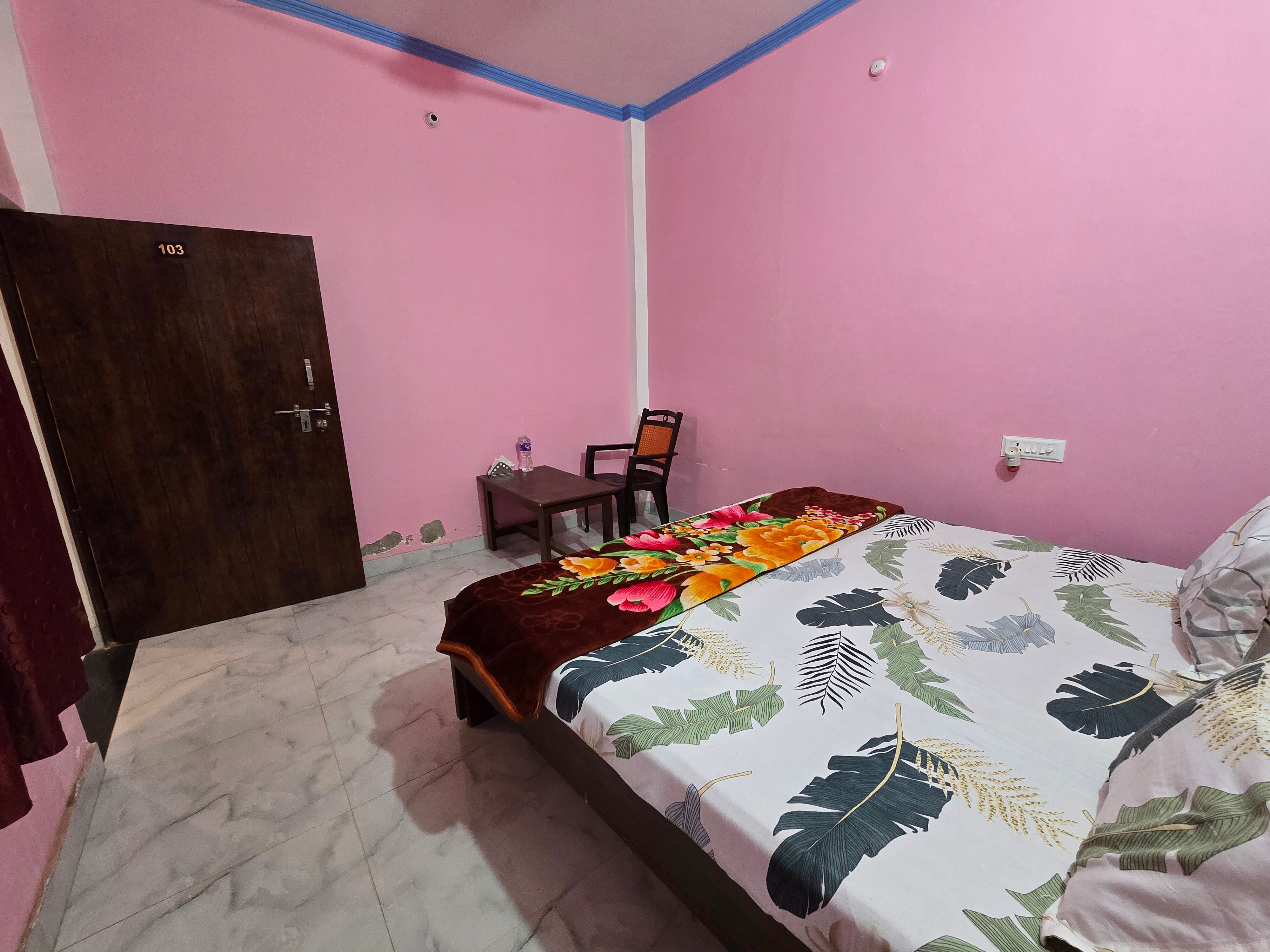 AwadhDham Guest House - Tap to explore photos