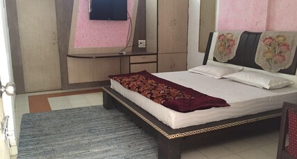 Hotel Raj Palace Room Type - Deluxe Room
