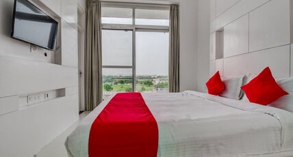 Hotel Grande Azure Room Type - Deluxe Room