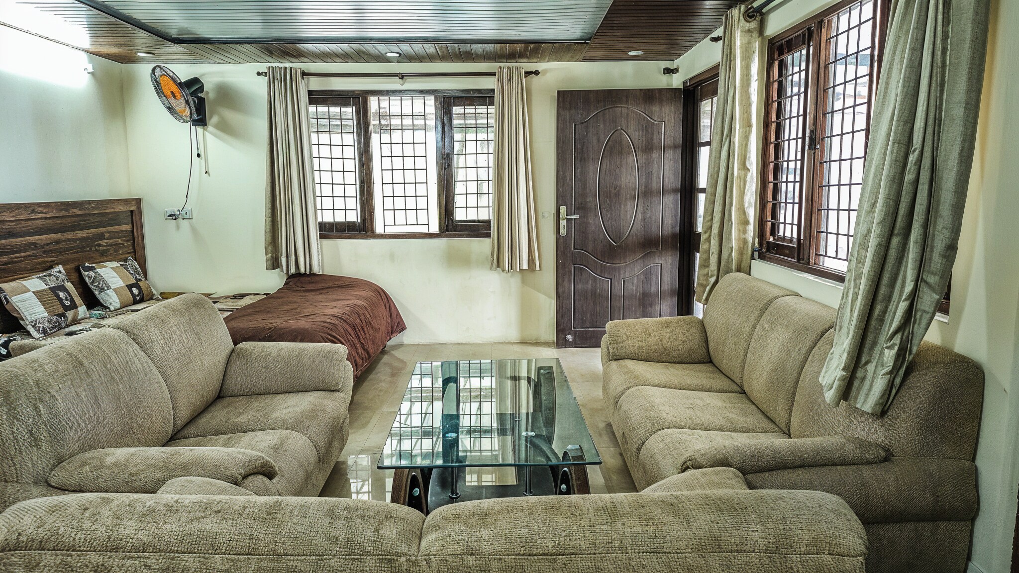 Hill Top Cottage - 2BHK in Mussoorie by Homeyhuts - Tap to explore photos
