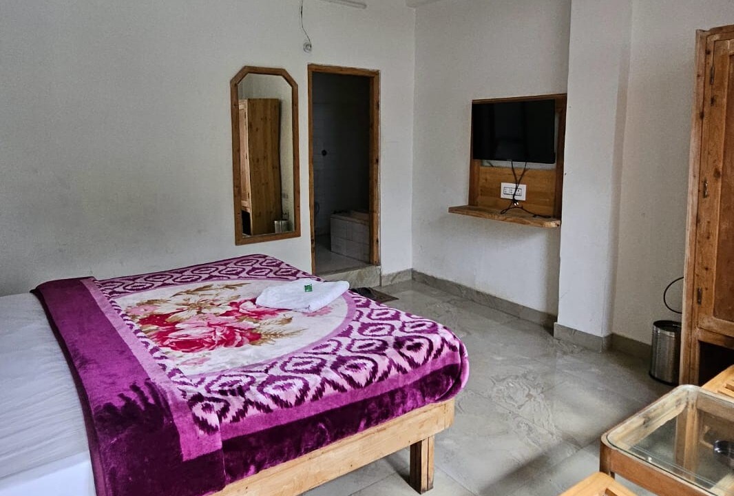 Hotel Sugandha Manali - Tap to explore photos