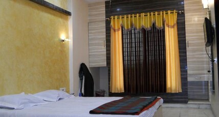Hotel RW International Room Type - Maharaja suite