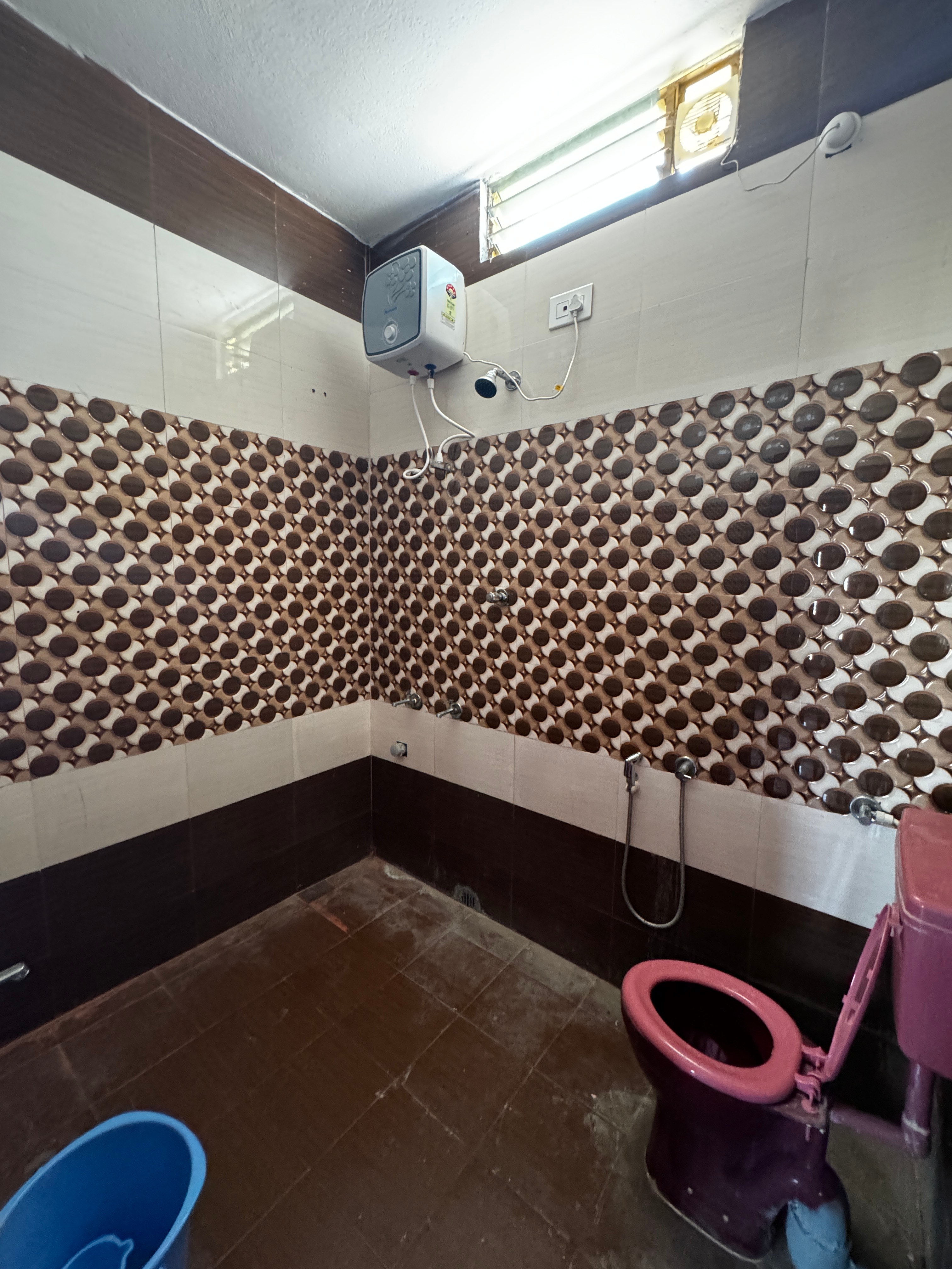 A S HOME STAY - Tap to explore photos