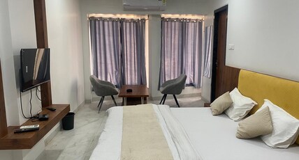 Hotel Suraj Room Type - Suite Room