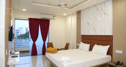 Hotel SR Paark Room Type - Deluxe Room