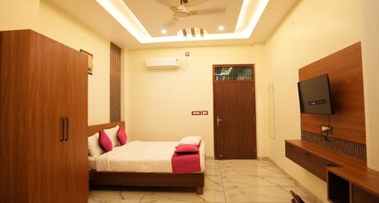 Jay Shri Palace Room Type - Double Bed Deluxe Room