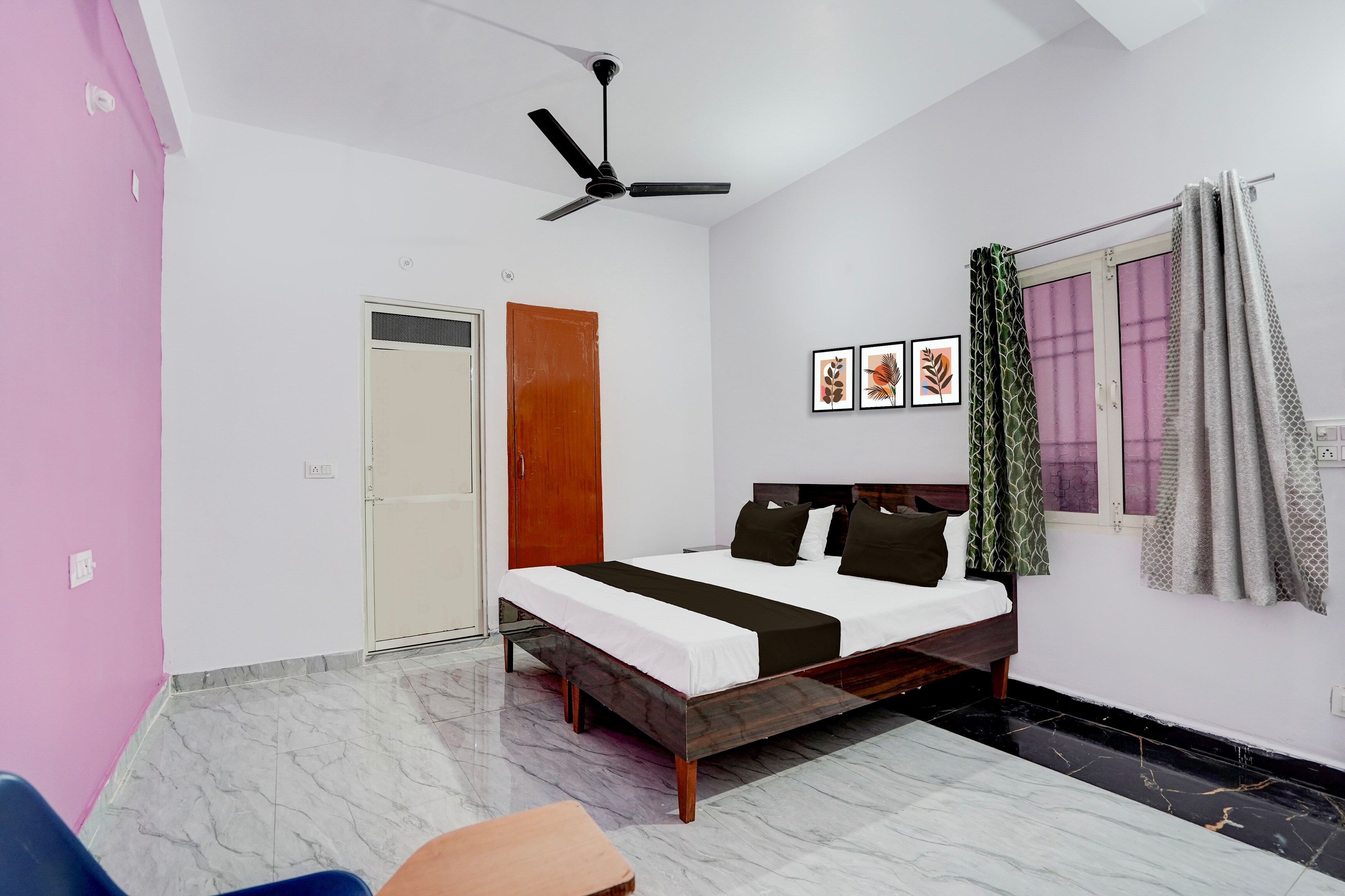 Hotel O Manu Hotel Inn - Tap to explore photos