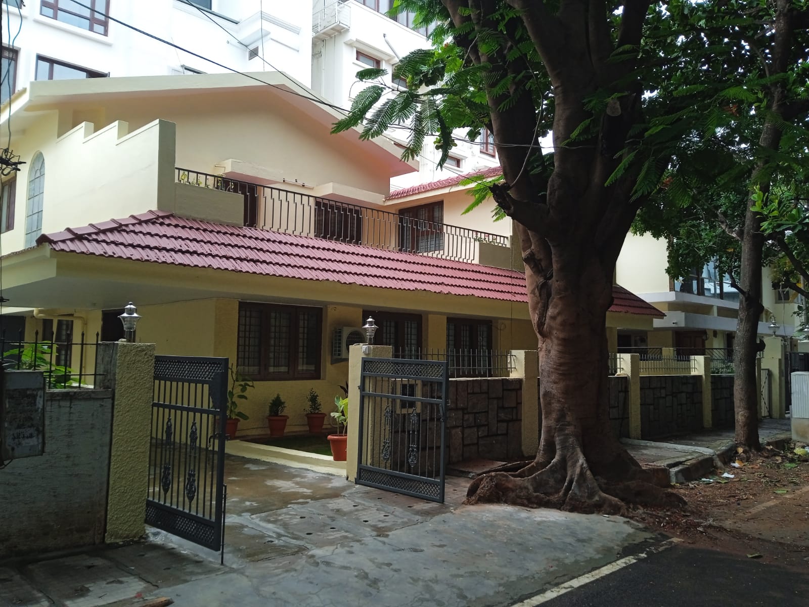 Emcure Guest House - Bangalore 1 - Tap to explore photos