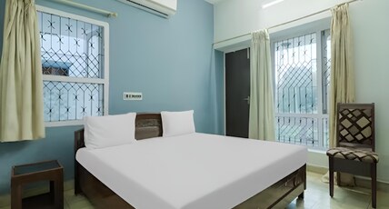 NARESH LIVE INN GUEST HOUSE Room Type - STANDARD ROOM NARESH LIVE INN GUEST HOUSE Room Type - STANDARD ROOM
