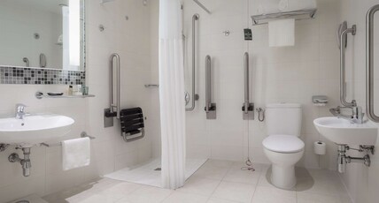Hilton Reading Hotel Room Type - TWIN ACCESSIBLE GUEST ROOM