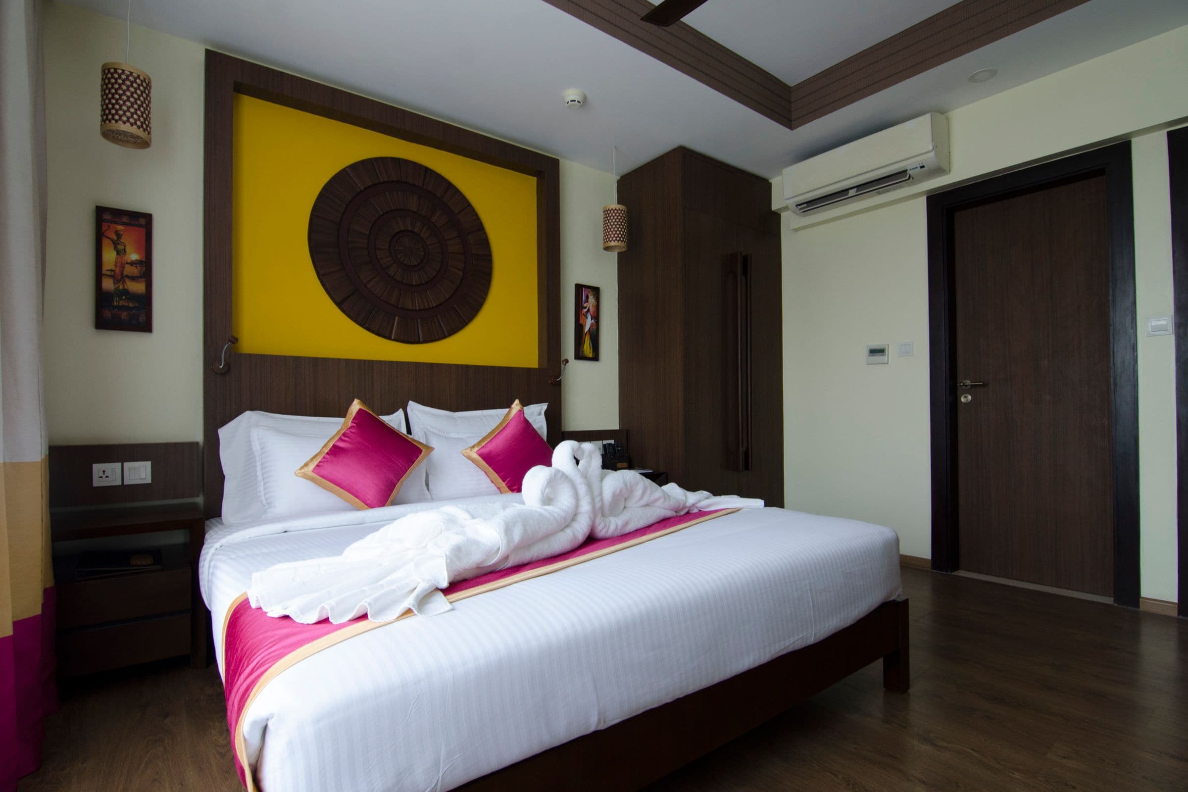 Vivin Luxury Suites - Tap to explore photos