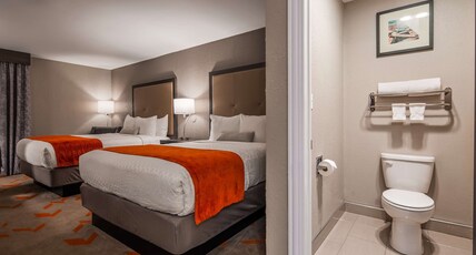 Best Western Plus North Joliet Room Type - Accessible - 1 King, Mobility Accessible, Bathtub, Non-Smoking, Full Breakfast
