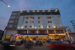 Mahasuara King's Tower, Grand Road