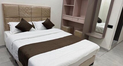 Happy Banquet Resort & Party Plot Room Type - Deluxe Room with Balcony