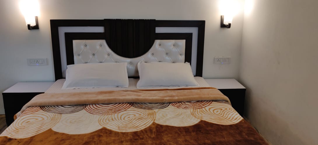 Hotel Green Valley - Tap to explore photos