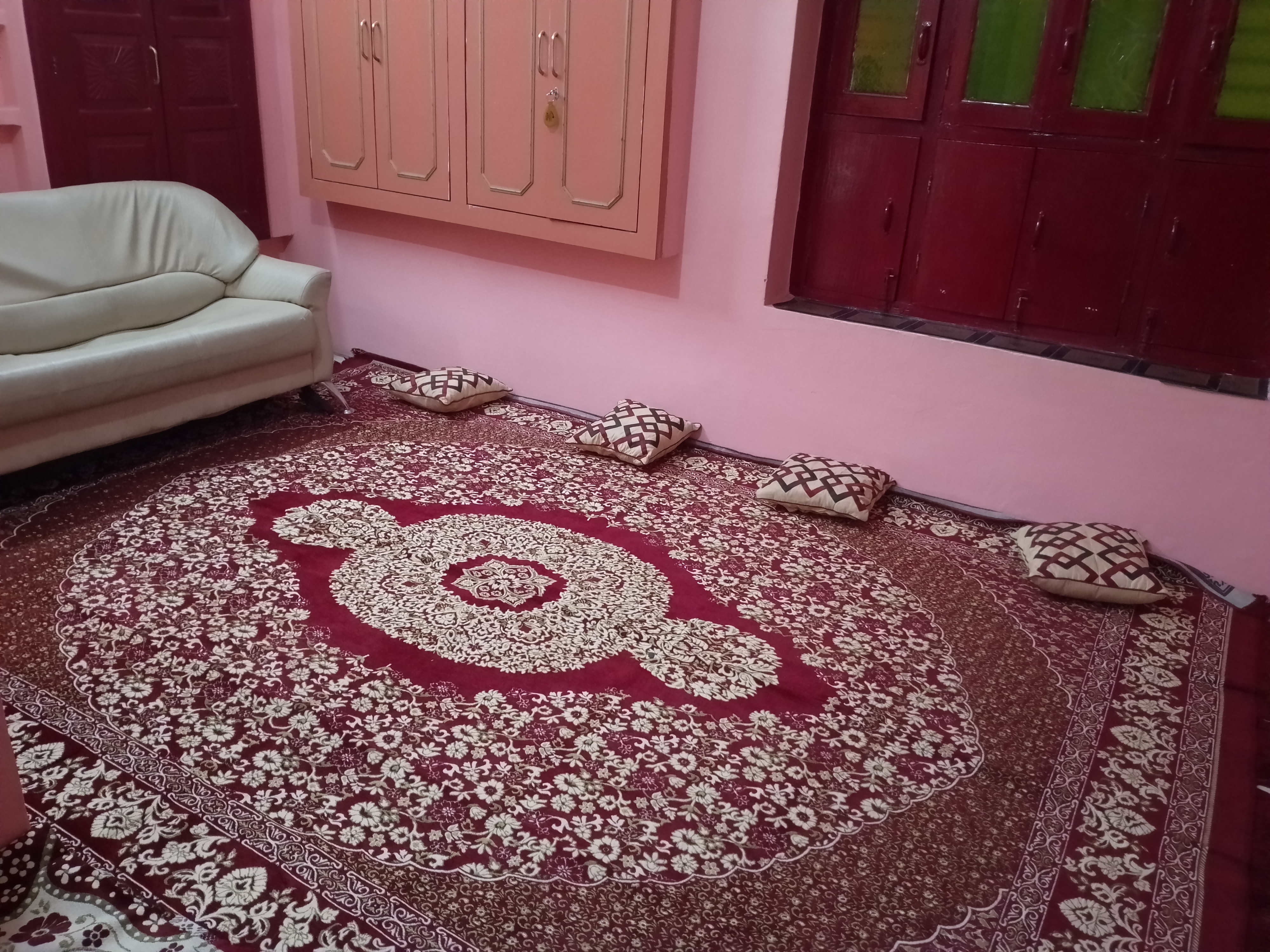 Shivamdeep Guest House - Tap to explore photos
