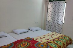 Ujjain Mahakal Dwar Hotel Cum Homestay (Opposite Shri Nandi Dwar Main Gate - Mahakal Corridor)