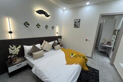 Stylish 1BHK with balcony near 32nd Avenue Sec 15