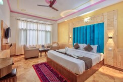 Day Night Guest House